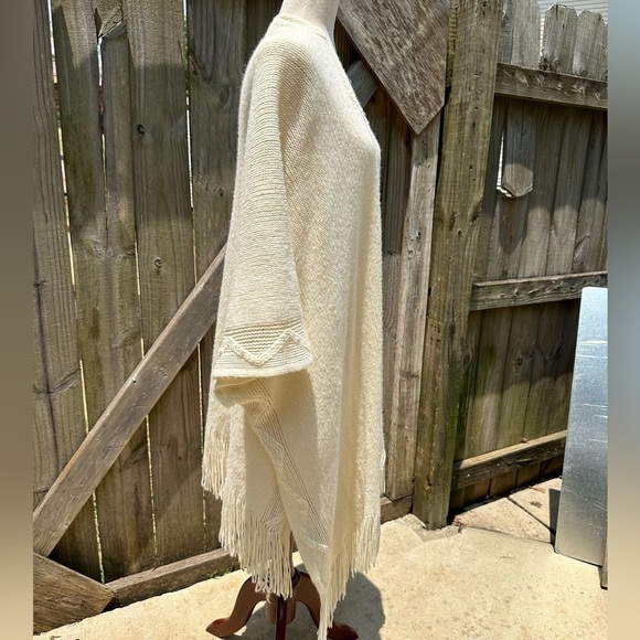 Do Everything in Love Boho Crocheted Knit Fringe Trim Kimono Cardigan Sweater - Picture 2 of 16